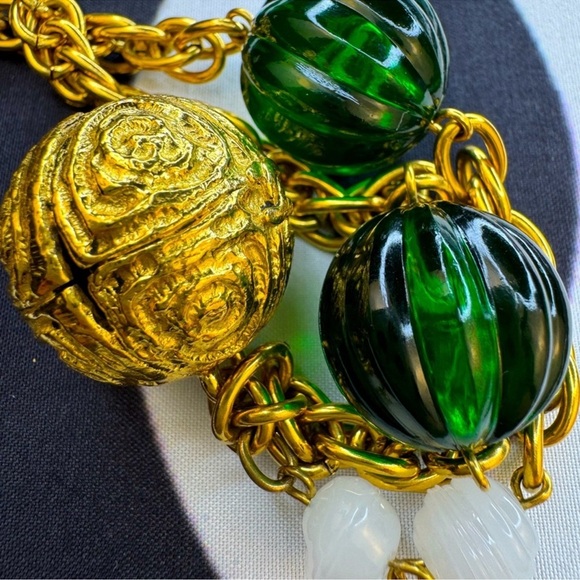 CHANEL Jewelry - Chanel Gripoix  gold and emerald necklace
